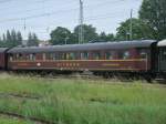Neben einen zweiten Speisewagen war auch dieser WR 56 80 8811 054-5,am 29.Juni 2013,im Strtebekersonderzug eingereiht.Aufgenommen in Bergen/Rgen.