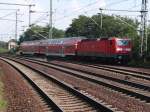 Die RegionalBahn 21 nach Potsdam Griebnitzsee hat gerade den Bahnhof Potsdam Park Sanssouci verlassen.