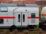 2014-06-03; Im Bahnhof Bautzen wurde ein Überführungszug gesichtet. Hier zu sehen ein IC-Doppelstockwagen, der zu Versuchsfahrten mit Messeinrichtungen versehen wurde.