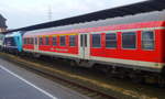  Der echte Norden  (Slogan auf der 245 201) und ein ABn der Südostbayernbahn: eine von zahlreichen Kombinationen bei den derzeitigen Ersatzzügen der DB Regio SH auf der Marschbahn.