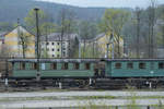 Schmalspur-Personenwagen der Weißeritztalbahn Anfang April 2018 in Freital-Hainsberg.