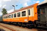 Der Mitropa-Speisewagen der Bauart WRg (51 50 88-15 023-7) der Staßfurter Eisenbahnfreunde in den Farben des Städteexpresses der Deutschen Reichsbahn am 19.09.2015.