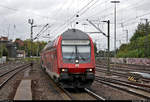 DABpbzfa mit Schublok 111 132-7 von DB Regio Baden-Württemberg als RE 1???? von Heilbronn Hbf nach Stuttgart Hbf erreicht den Bahnhof Ludwigsburg auf Gleis 4.
Aufgenommen am Ende des Bahnsteigs 4/5.
[26.9.2019 | 14:33 Uhr]