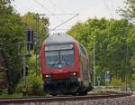 RE10421 mit Schublok 111 126-9 am Einfahrvorsignal des Bahnhofs Geilenkirchen, 19.5.10