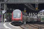 RE10429 mit Schublok 111 016 steht zur Abfahrt bereit im Aachener Hbf, 1.6.10