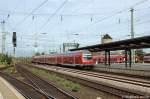 Am Bremer Hbf fhrt gerade die (RB 28625) von Bremen-Vegesack nach Verden(Aller) in den Bahnhof ein und geschoben von der 143 651-8. 06.09.2011