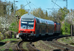 RB nach Koblenz mit Doppelstock-Steuerwagen in Front in Beuel - 20.04.2016