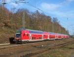 Der NRW-Express (RE1) von Hamm(Westf) nach Aachen Hbf, hier bei der Einfahrt von Stolberg Hbf am 01.12.07