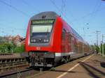 Der RE nach Schweinfurt am 10.05.2008 bei der Ausfahrt aus dem Frther Hbf. 