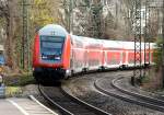 RE5 nach Emmerich (146 024 schiebt) bei der Einfahrt in den Hbf Bonn - 20.03.2014