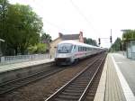 ein Intercity nach Hannover Hbf hinten 101 096 durchfhrt Sarstedt (23.8.2007)