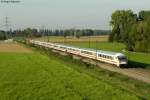 Angefhrt von einem Steuerwagen und geschoben von einer Baureihe 101 nimmt der IC 2364 (Stuttgart-Offenburg) die Etappe nach Rastatt in Angriff. Aufgenommen am 27.09.2011 bei Ettlingen West. Dieser IC ist eine der wenigen Leistungen, die einen Bordrestaurantwagen eingereiht hat.