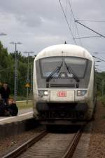Die Passagiere im IC sind urlaubsreif und der Bimdzf doch deutlich  waschreif   30.06.2013 15:04 Uhr Bahnhof Prora.