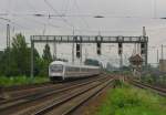 D-DB 51 80 80-95 007-5 Bimdzf 271.0 mit dem IC 2443 von Köln Hbf nach Dresden Hbf, am 30.07.2014 in Magdeburg Buckau.