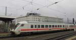 D-DB 61 80 80-91 134-9 Bpmbdzf 296.1 mit dem IC 2245 aus Düsseldorf Hbf, am 05.01.2013 in Dresden Hbf.