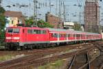 Die 111 147-5 zieht den RE9 aus Aachen mit 111 016 im Schlepp nach Kln Messe/Deutz am 18.07.2010