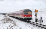 RE 22304 (Neustadt(Schwarzw)-Rottweil) mit Schublok 218 432-3 bei Döggingen 3.2.13