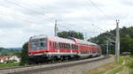 Eine RB Nürnberg - München wenige Meter vor dem Bahnhof Paindorf. Aufgenommen am 25.6.2018 11:17