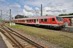 RB19242 von Süßen verlässt am 29.05.2019 den Stuttgarter Hauptbahnhof in die Abstellung. Zuglok war 111 019-6.