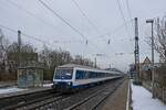 Fuballsonderzug TRI 26759, geschoben von 111 112, von Hamm nach Dortmund-Signal-Iduna-Park bei der Einfahrt in Bnen (22.01.2023) 