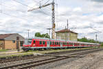 Blick auf Dombühl am 16.6.17. Die Gleise 4 und 5 im Vordergrund fehlten, um Platz für den neuen S-Bahnsteig zu machen. Am linken Bildrand steht das Elektronische Stellwerk, das 1984 alle mechanischen Stellwerke zwischen Ansbach und Crailsheim ersetzt hatte.