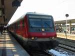 Hier ist ein Steuerwagen der Baureihe Bybdzf in Mannheim Hbf.