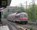 3.5.2005, Uhrzeit steht dran, Stadtbahn Berlin zwischen Lehrter Bahnhof und Zoologischer Garten. RE1 nach Brandenburg sein.