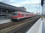 Ein Bybdzf 482 mit 185 617 als S3 Nrnberg-Neumarkt(Oberpfalz) am 17.9.2011 in Nrnberg HBF.