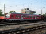 80-34 322 Bnrbdzf 480.4 steht am 05. Mai 2014 im Bahnhof Lichtenfels abgestellt.