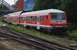 RE72 (RE21920) nach Flensburg verlässt am 26.6.2016 geführt von 218 322-6 den Kieler Hauptbahnhof.