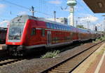 Am 08.06.19 hatte diese RE5 Garnitur ihren letzten Einsatztag auf dem RE5. Denn am 09.06.19 wir das Unternehmen National Express den RE5 übernehmen und ihn als RRX bedienen. Hier fuhr der Steuerwagen [D-DB 50 80 86-75 090-0] mit Schublok 146 268 in den Duisburger Hauptbahnhof ein. 