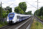 WSegen der Sperrung der KBS 455 zwischen Solingen und Opladen ist die RE 7 während der Sommerferien gebrochen in einen Pendelverkehr Krefeld - Köln-Deutz und einen Linienweg Düsseldorf - Wuppertal - Hamm - Rheine. Eine Talent 2-Doppeltraktion (vorn ET 359) passiert Erkrath auf dem 3. Gleis und hat in wenigen Minuten Düsseldorf Hbf erreicht (18.7.16).