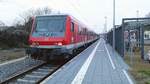 Hier sehen sie einen n Wagen-Steuerwagen Bauart Wittenberg im Bahnhof Neuenburg (Baden)( Fernansicht ) auf der Rheintalbahn direkt an der Grenze zu Frankreich.