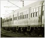 Impression eines Buntling-Wagens -     Regionalexpress Aalen - Stuttgart auf der Remsbahn bei Weinstadt-Endersbach.