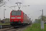 Hier schob 146 116-9  Baden-Wrttemberg erfahren  einen RegionalExpress aus dem Bahnhof von Kenzingen gen Norden raus.