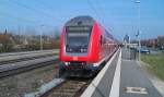 Ein RE / Regionalexpress nach Wrzburg Hbf steht am 14.04.2012 in Hirschaid.