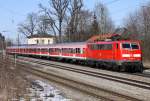 Die 111 036-0 mit RE von Salzburg nach Mnchen in Aling am 05.03.2013