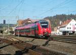 442 106 verlsst am 31.Okotber 2013 als RE 4987 nach Nrnberg Hbf den Bahhof Kronach Richtung Lichtenfels.