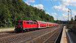 Die 111 200-2 und die 111 183-0 am Zugende fahren am 24.06.2015 mit dem RE 4894 (München Hbf - Ingolstadt Hbf) durch Reichertshausen (Il11m).