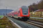 Hier ist ein RE zu sehen er wird geschoben von einer 146 245-6 in Richtung Würzburg am 09.12.15 bei Gambach.