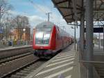 Neustadt (Dosse), RE 2 nach Wittenberge auf Gleis 2 (06.04.2012)