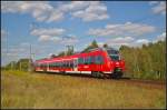 DB 442 138 als Verstrker nach B.-Schnefeld am 28.08.2014 durch die Berliner Wuhlheide