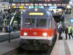 Karlsruher Steuerwagen mit RE nach Bad Oldesloe in Hamburg Hbf