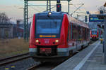 RE 4 nach Ueckermünde und nach Lübeck am Bahnsteig 4b und 4a in Pasewalk.