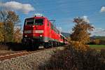 Am 25.10.2015 fuhr die Freiburger 111 050-1 mit ihrer RB (Offenburg - Neuenburg (Baden)) bei Müllheim (Baden) in Richtung Zielbahnhof.