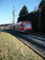 Diese RB aus Bad Urach wird in wenigen Minuten in Reutlingen ankommen. Dort endet dieser Zug und wartet 4 Minuten bis zur Rckfahrt.