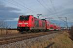 Am 24.12.2013 fuhr die Freiburger 146 236-5  Schwarzwald Erlebnispfard  mit einer RB nach Neuenburg (Baden) als sie westlich von Hügelheim gen Süden fuhr.