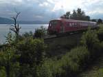 Auf Grund einer baustellenbedingten Streckensperrung zwischen Überlingen Therme und Friedrichshafen fuhren am 21.06.2015 die Züge aus Richtung Radolfzell auf der Bodenseegürtelbahn nur bis zum Bahnhof Überlingen Therme. Anstatt von sonst eingesetzten Triebzügen der Baureihe 650 fahren zwei zusammengekuppelte 611er als RB 69573 von Radolfzell kommend zwischen Ludwigshafen und Sipplingen am Fotograf vorbei.