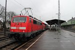 Zwischenhalt am 17.01.2015 von der 111 048-5 mit einer RB (Neuenburg (Baden) - Freiburg (Brsg) Hbf) in Müllheim (Baden).