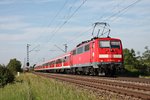 Nachschuss am 13.05.2015 auf 111 048-5, als sie eine RB (Basel Bad Bf - Offenburg) bei Hügelheim ihrem nächsten Zwischenhalt in Buggingen entgegen schob.